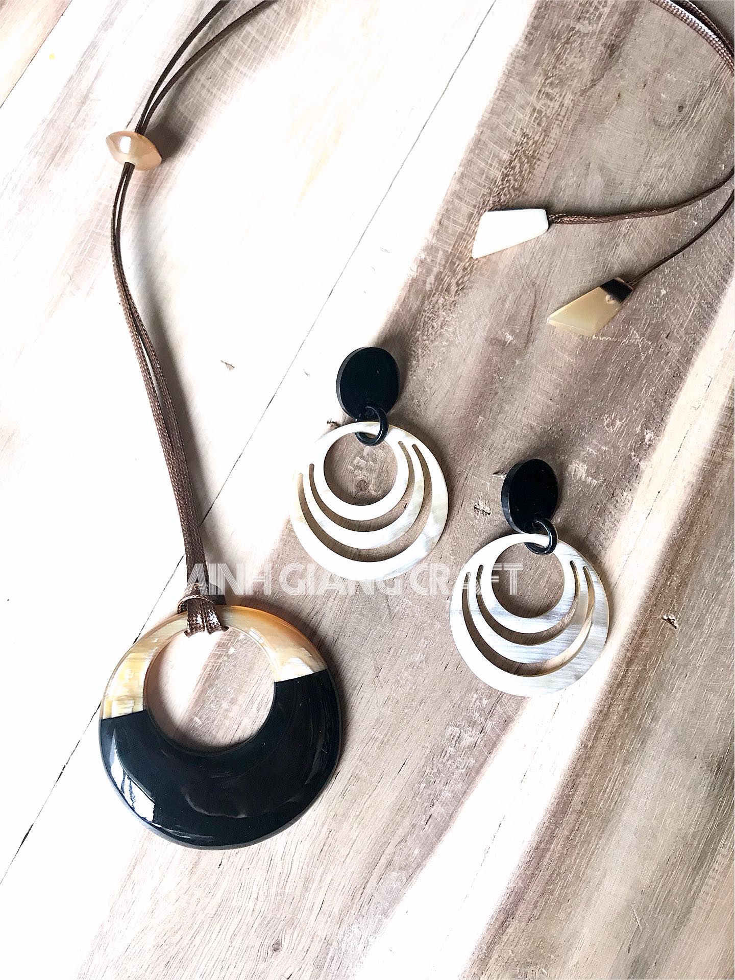 Buffalo Horn Lacquer Pendant Jewelry