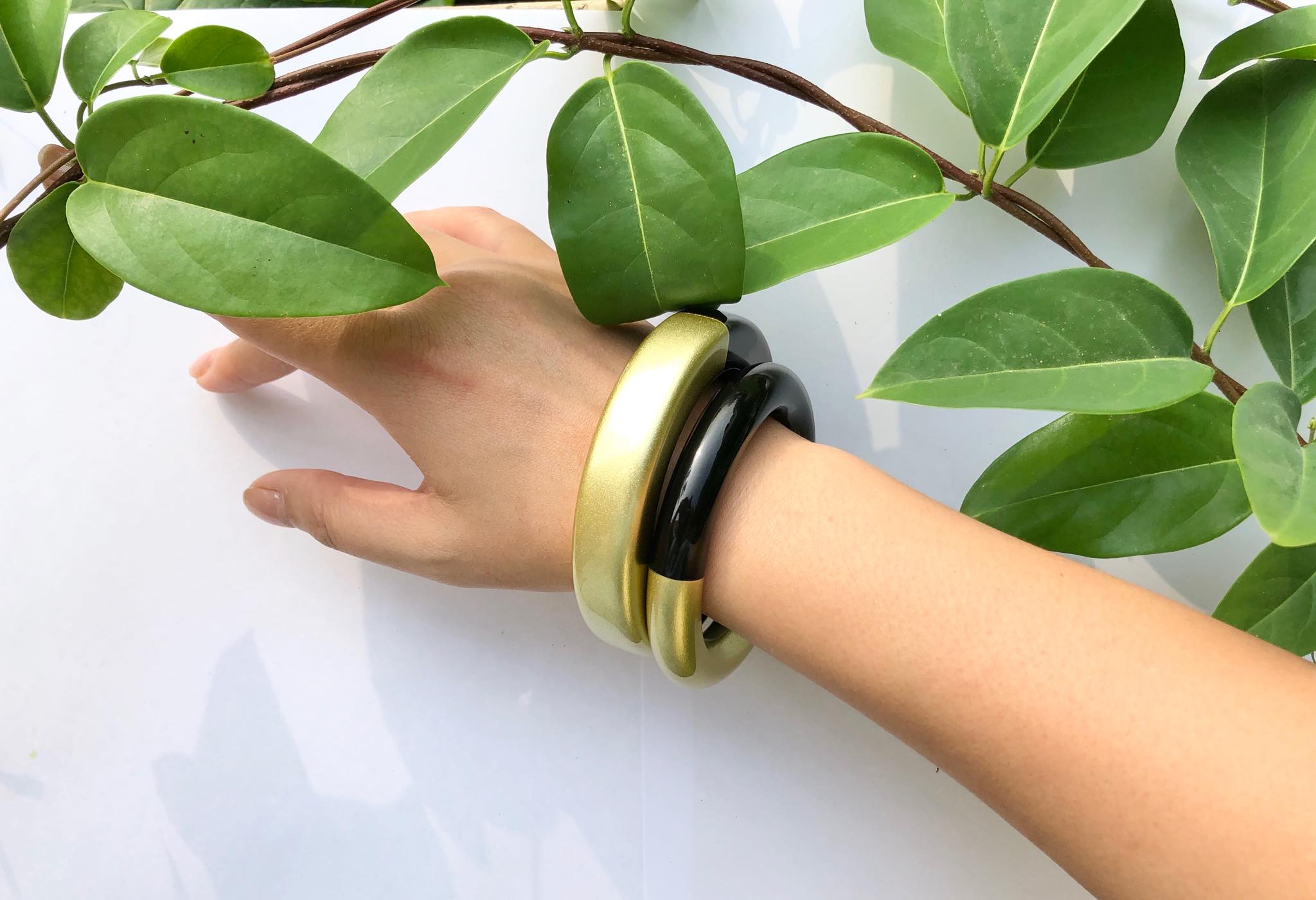 WOOD LACQUER BANGLE/BRACELET